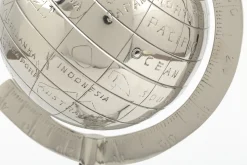 Alyson, Globe, Nickel