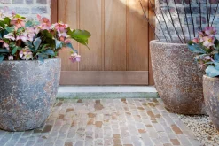 Kronob, Jardiniere, S