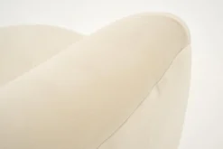 Rihanna, Canape, Beige